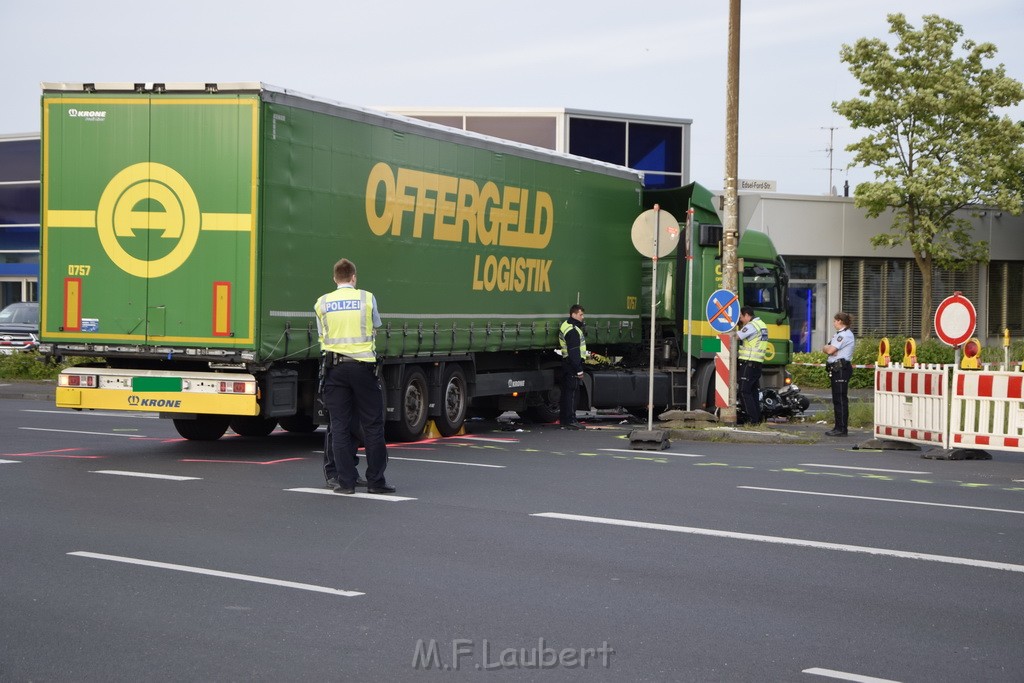 Schwerer Motorrad Unfall Feldkassel Robert Boschstr Edsel Fordstr P057.JPG - Miklos Laubert